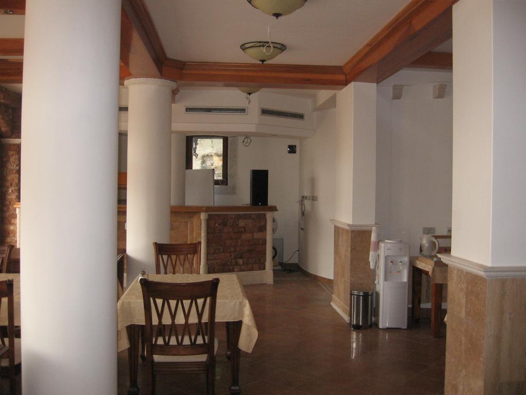 Apartments And Rooms Levantin Inn 스베티스테판 외부 사진