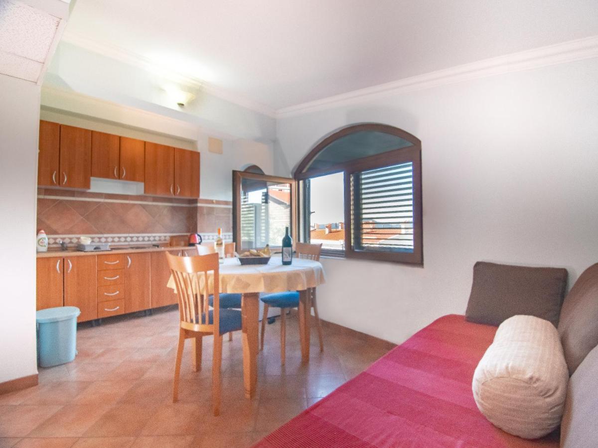Apartments And Rooms Levantin Inn 스베티스테판 외부 사진
