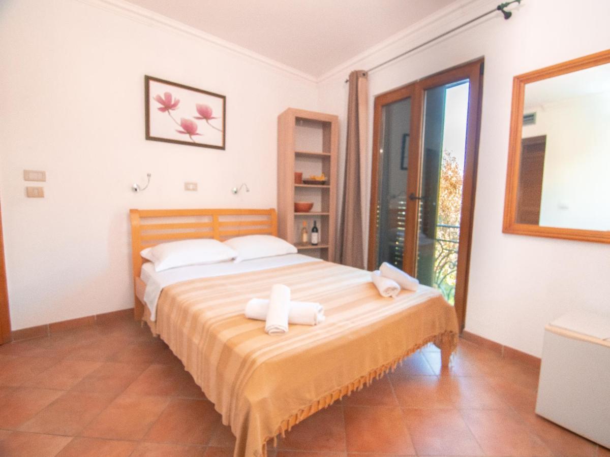 Apartments And Rooms Levantin Inn 스베티스테판 외부 사진