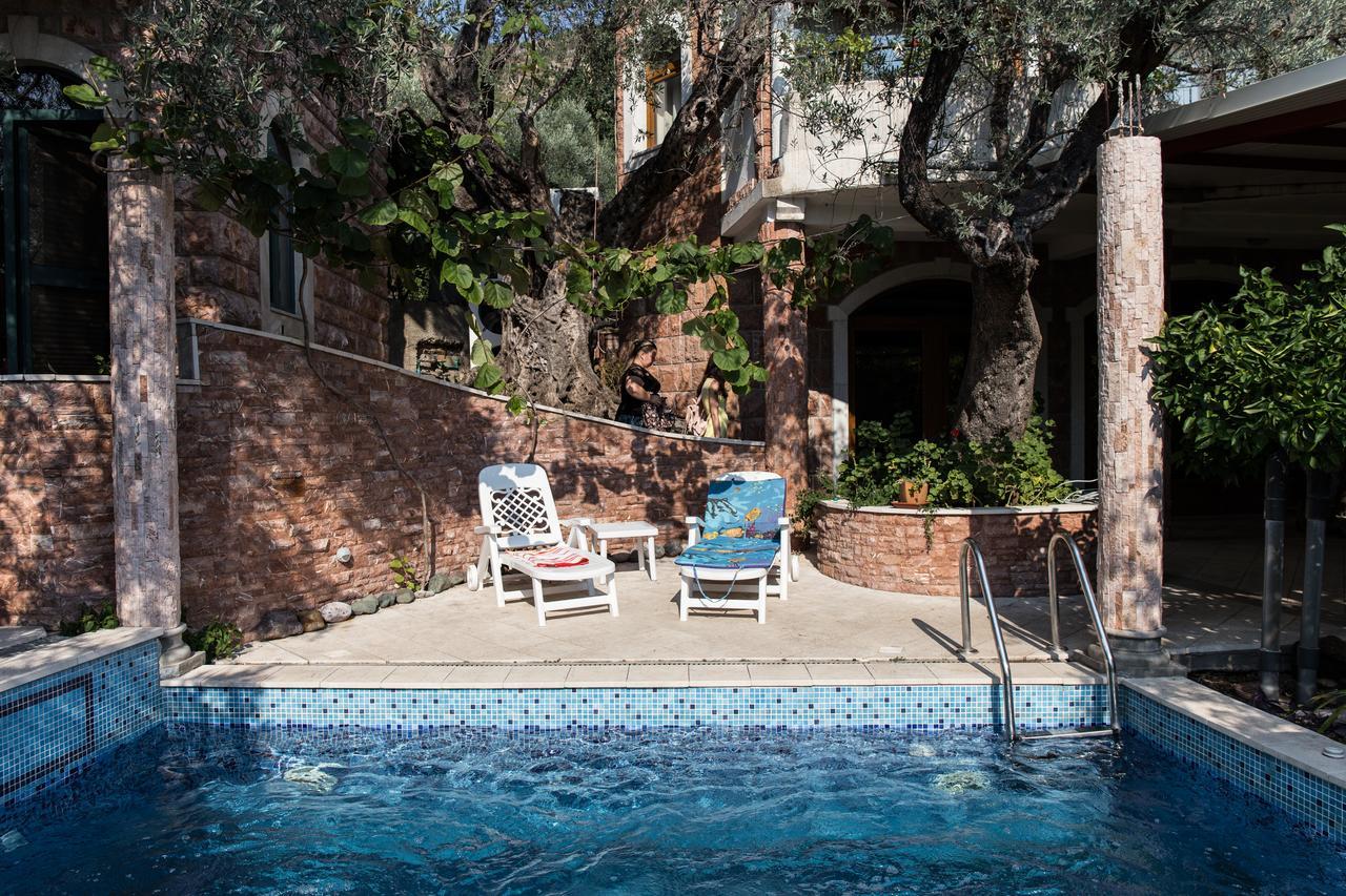 Apartments And Rooms Levantin Inn 스베티스테판 외부 사진