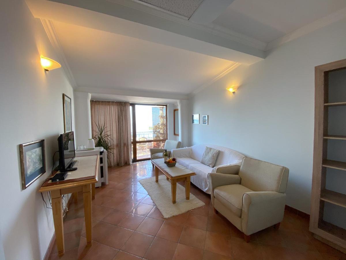 Apartments And Rooms Levantin Inn 스베티스테판 외부 사진